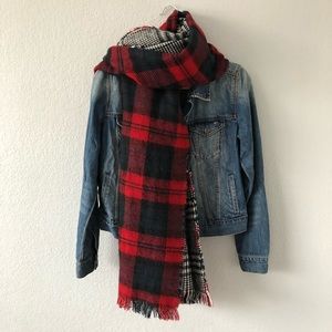 Plaid reversible scarf